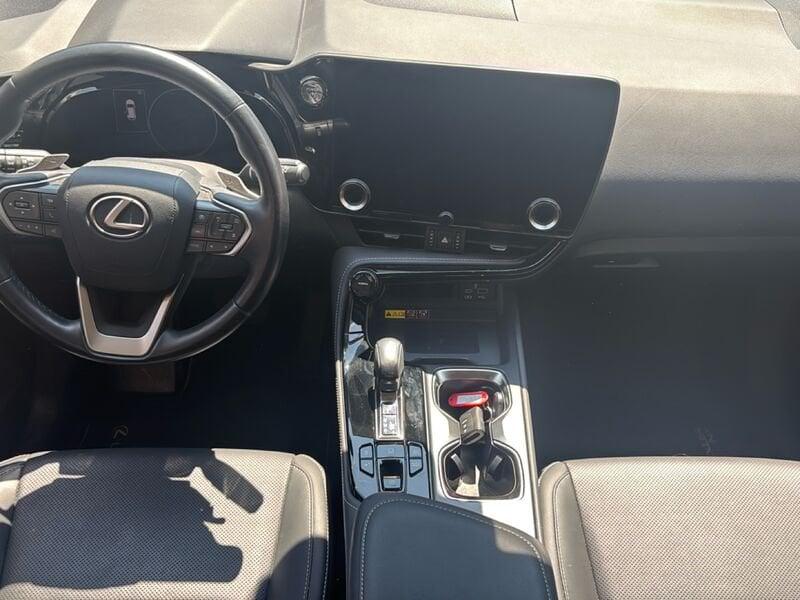 Lexus NX Plug-in Premium+ 4WD