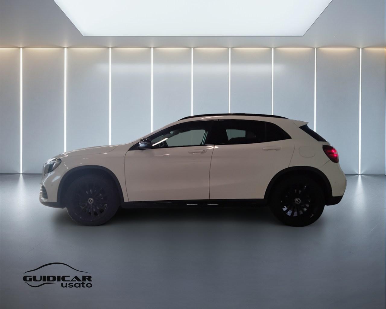 Mercedes-Benz GLA-X156 2017 - GLA 180 Night Edition auto