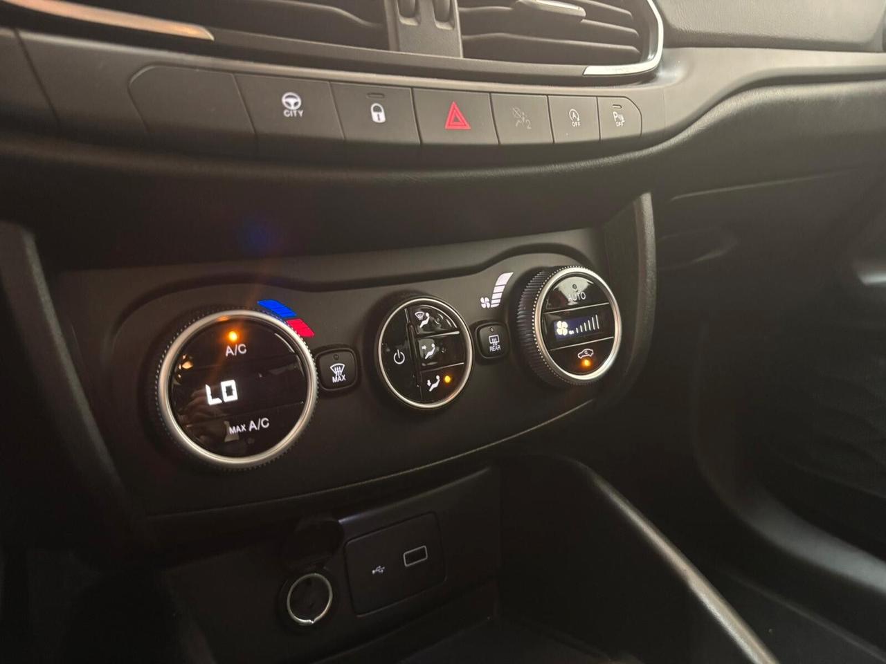 Fiat Tipo 1.6 130cv M-Jet SW Cross Plus