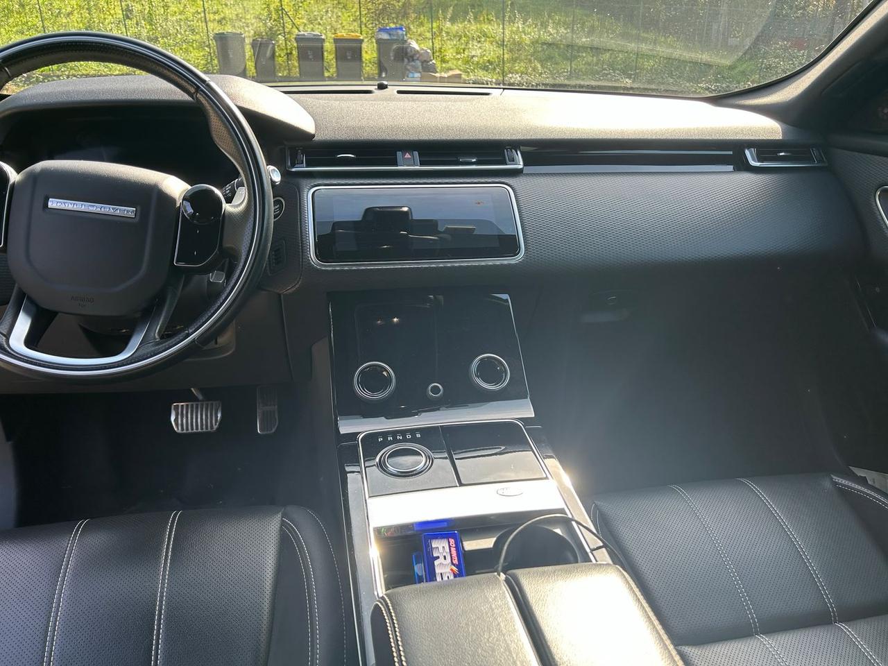 Land Rover Range Rover Velar R-Dynamic S D 240