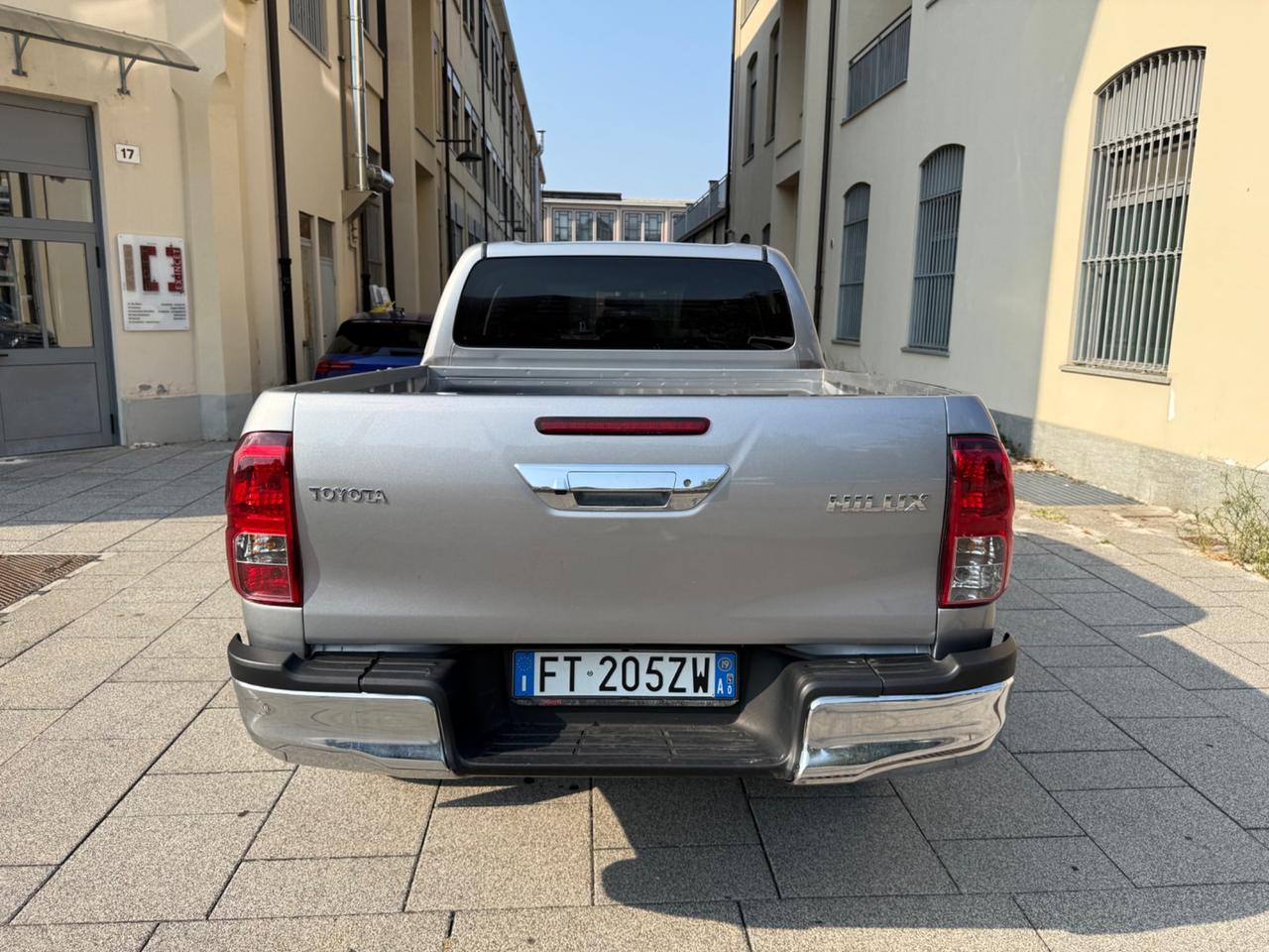 Toyota Hilux 2.4 D-4D 4WD 4 porte Double Cab Comfort