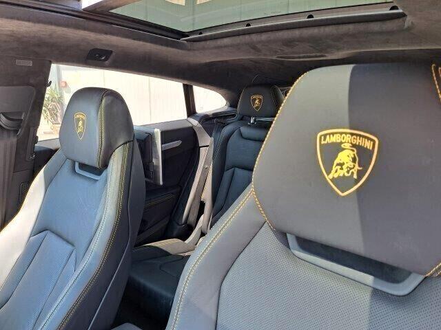 LAMBORGHINI URUS 4.0 V8 BI-TURBO “FULL OPTIONAL”