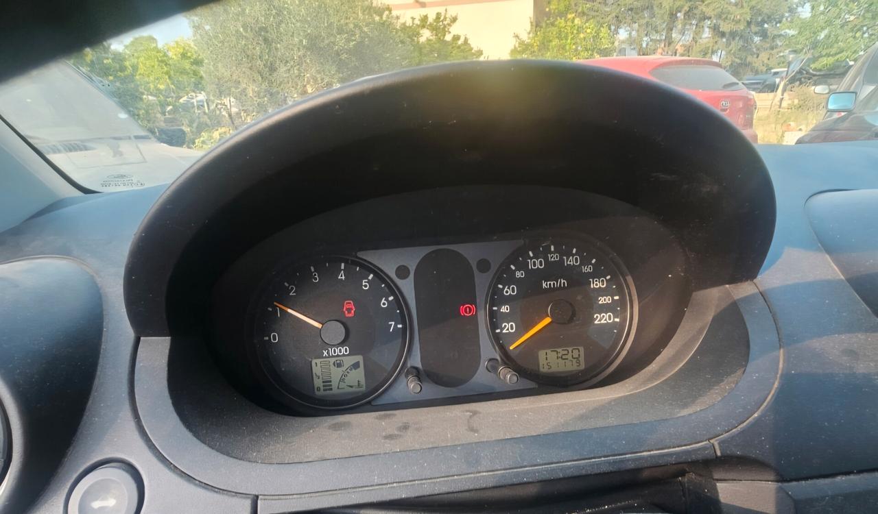 Ford Fiesta 1.2 16V 5p. Ambiente