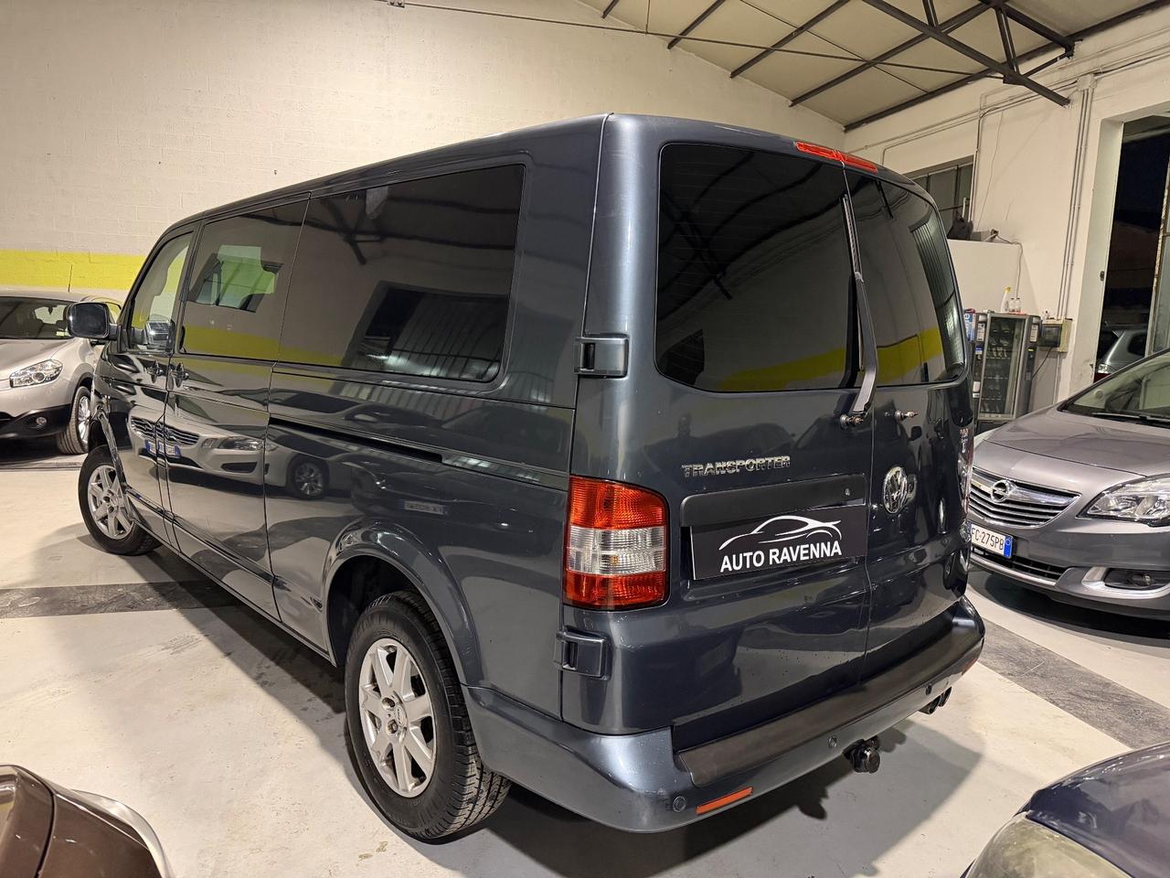Volkswagen Transporter T-EDITION FULL 2.5 TDI 180CV DSG 2010