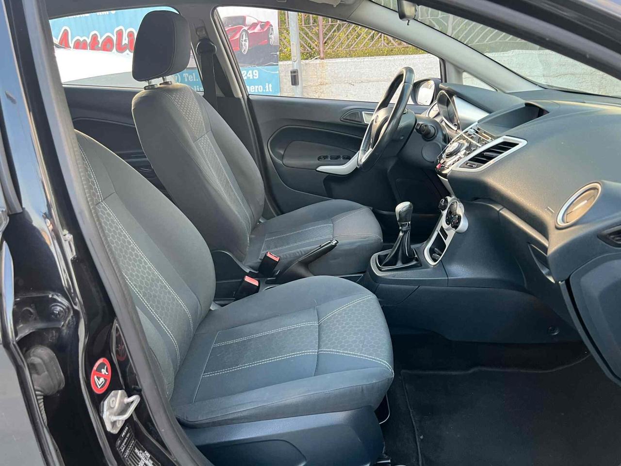 Ford Fiesta 1.4 TDCi 70CV 5pTitanium