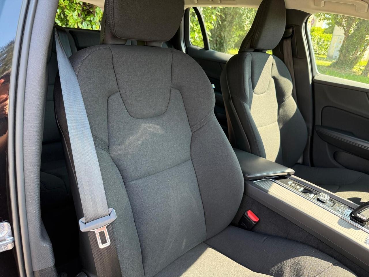 Volvo V60 B4 (d) Geartronic Momentum Pro Business PILOT ASSIST