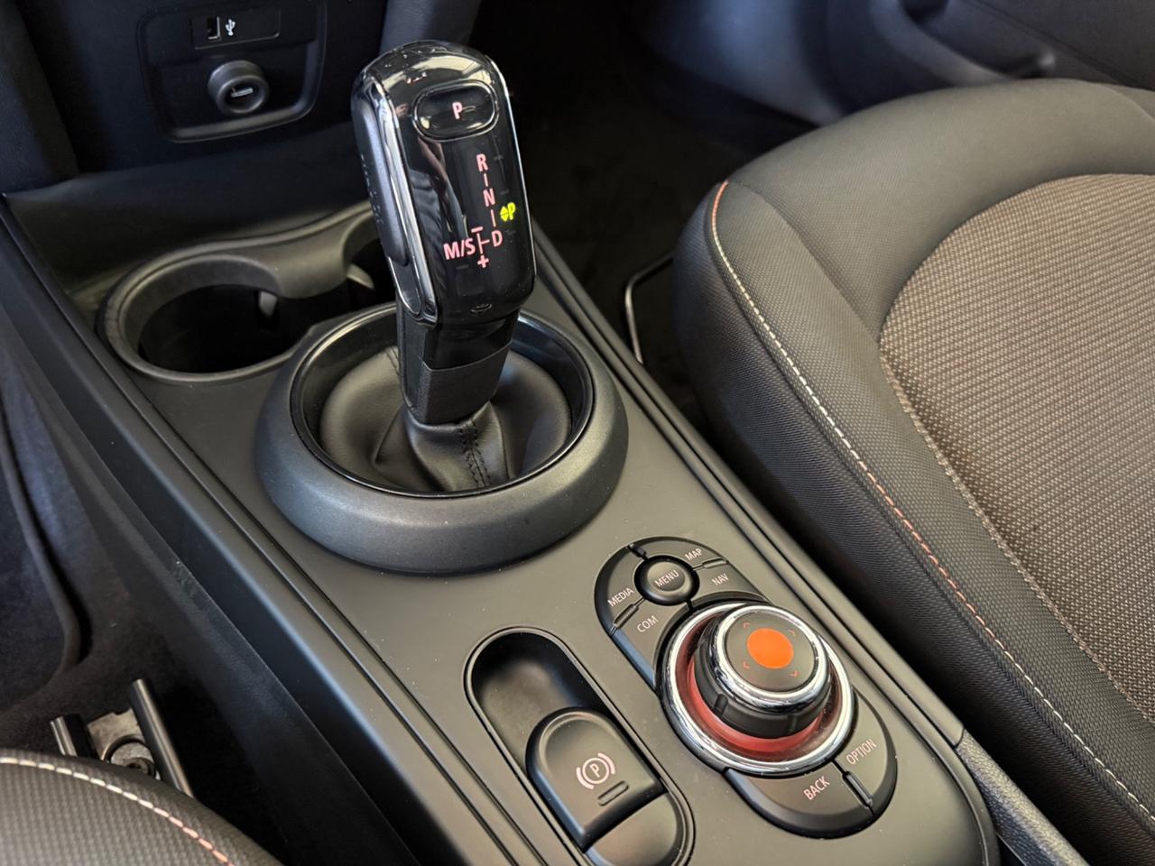 Mini Cooper Countryman 1.5 Hype CAMBIO AUTO UNICO PROP