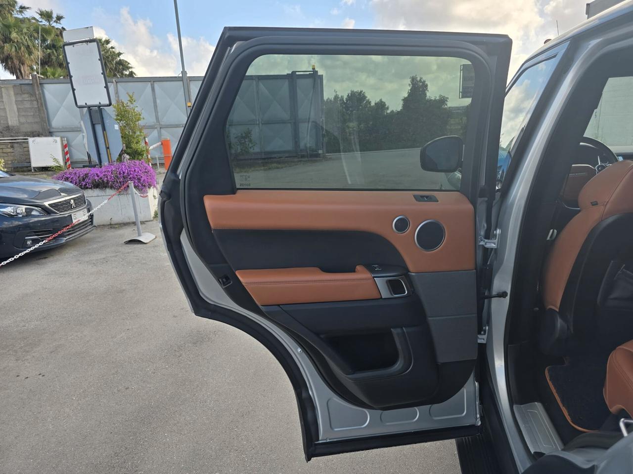 Land Rover Range Rover Sport AUTOBIOGRAFY CON MOTORE NUOVO