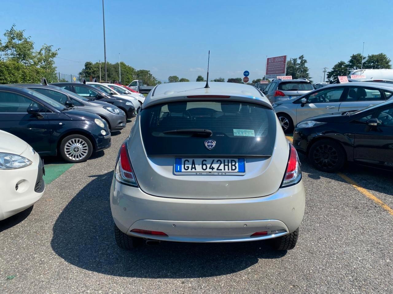 Lancia Ypsilon 1.2 69 CV 5 porte S&S Platinum