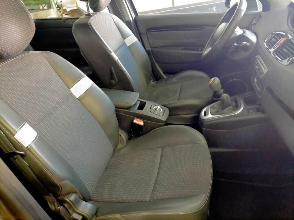 Renault Scenic X-MOD 110 CV