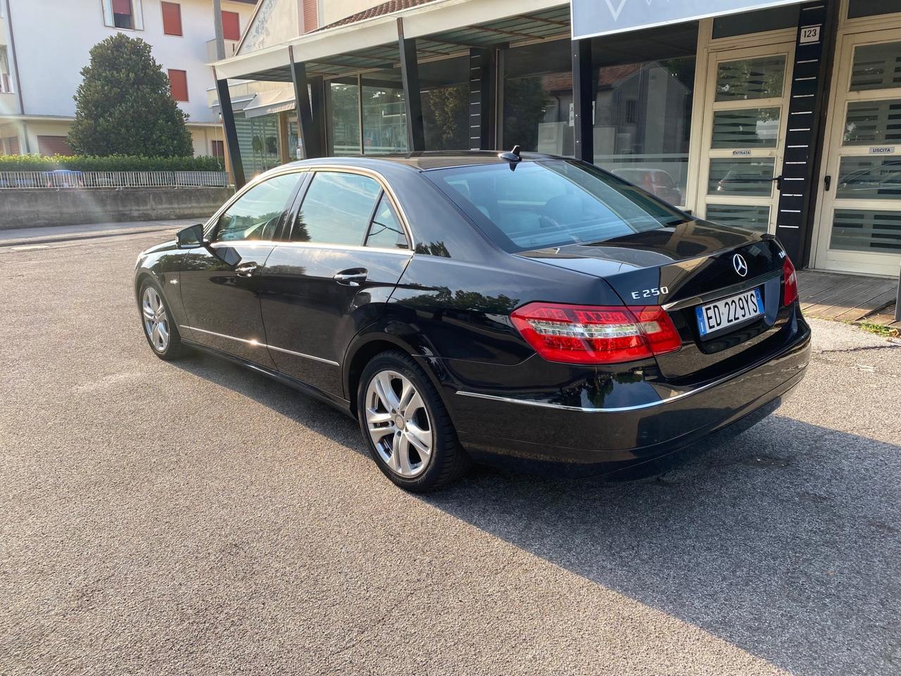 Mercedes-benz E 250 E BlueEFFICIENCY Avantgarde