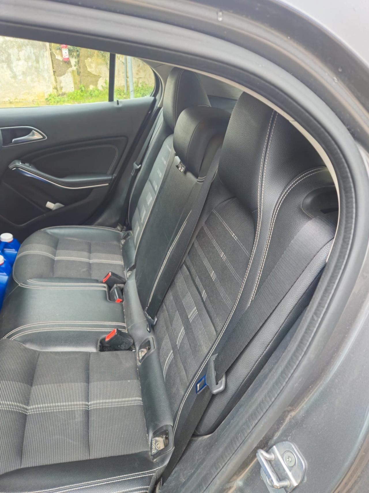 Mercedes-benz GLA 200 d Automatic Premium