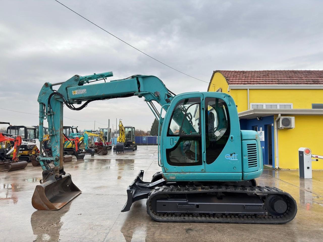 Mini escavatore KOBELCO SK70SR (70 Q.LI)