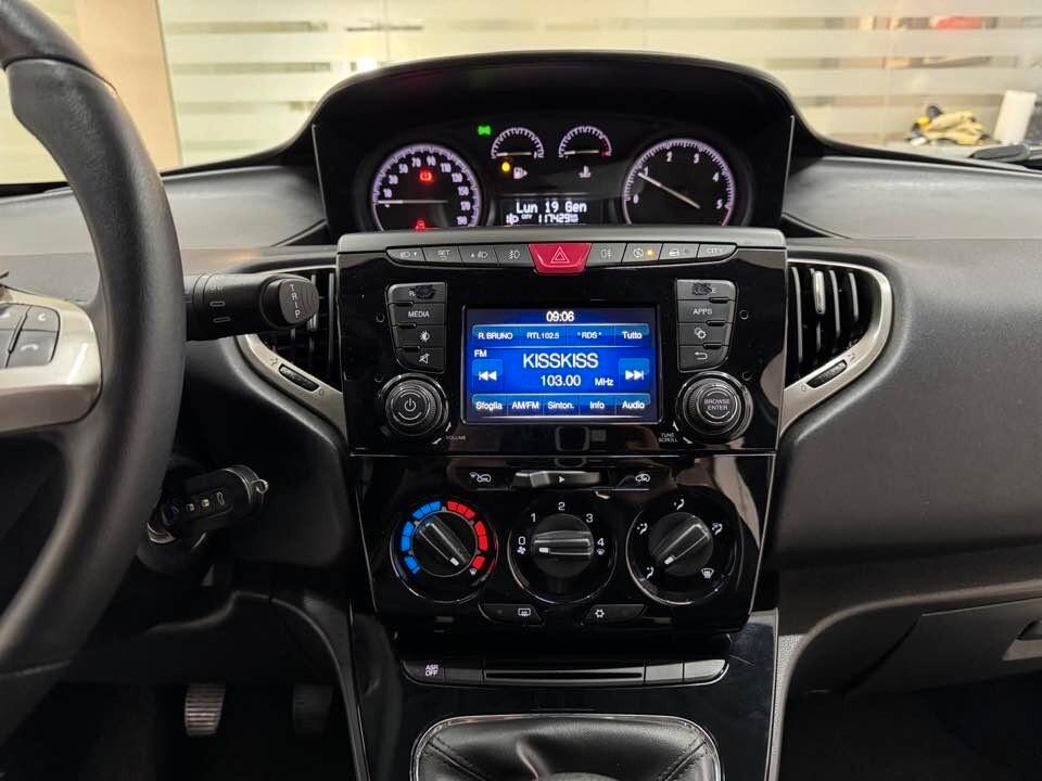 Lancia Ypsilon 1.3 MJT 16V 95 CV 5 porte Gold