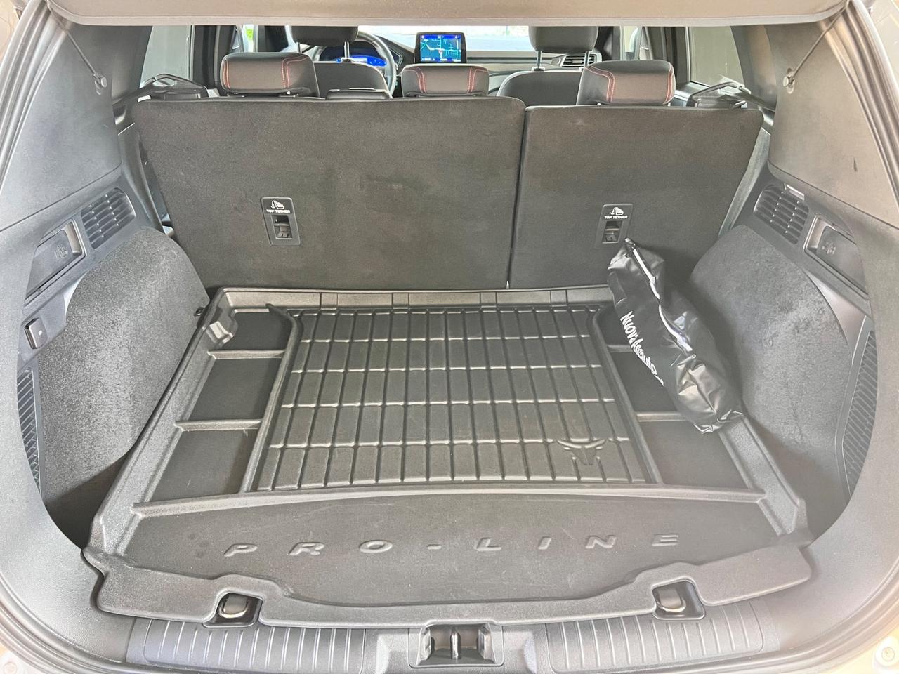 Ford Kuga 1.5 EcoBlue 120 CV aut. 2WD ST-Line X CINGHIA FATTA