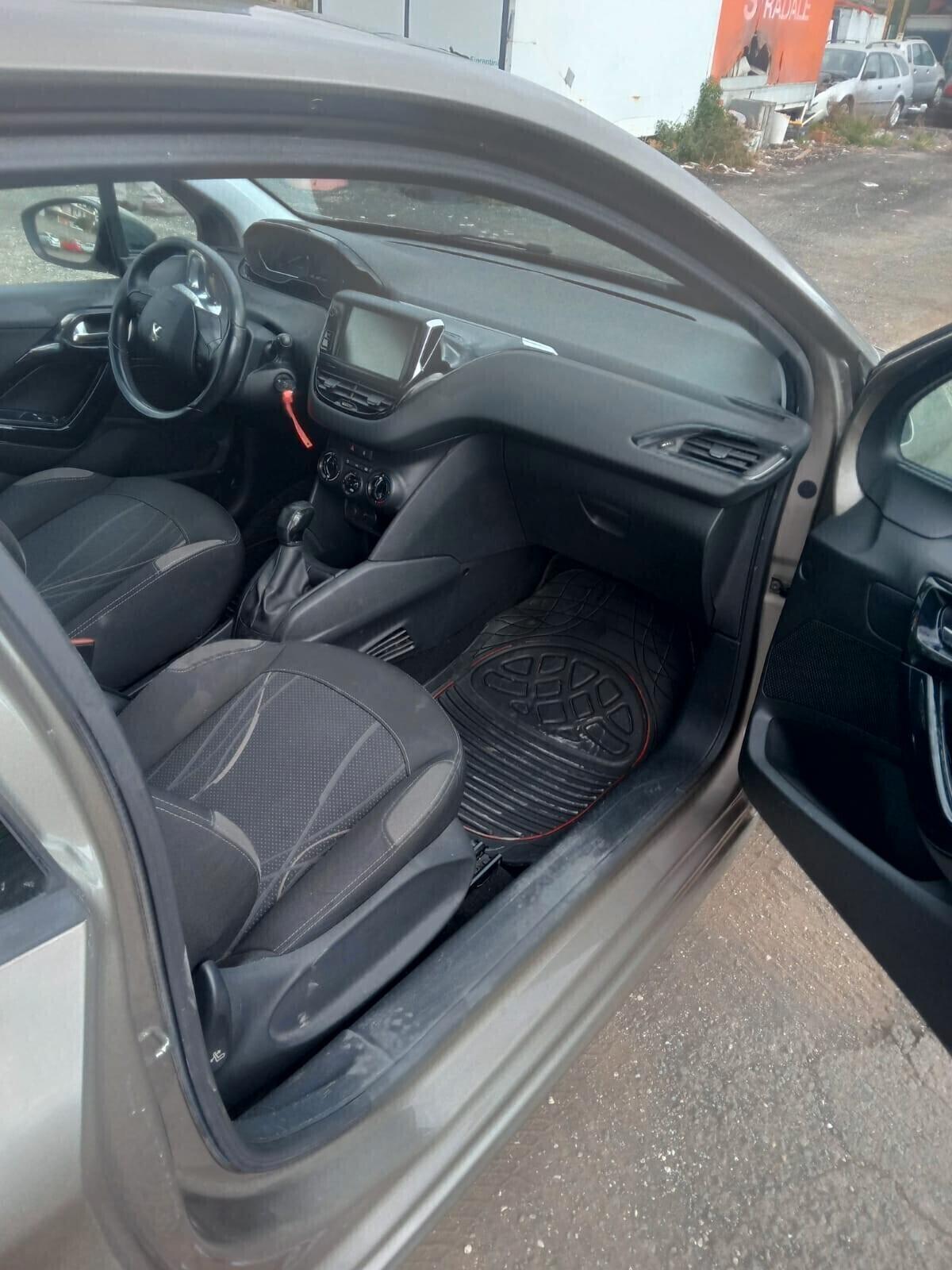 Peugeot 208 1.4 HDi 68 CV 3 porte Access