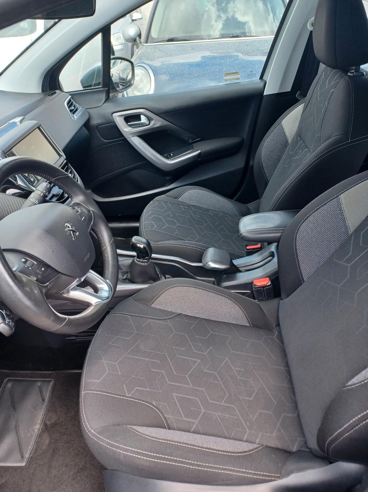 Peugeot 2008 1.2 Benzina Anno 2016 restyling