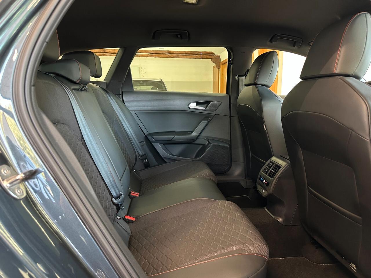 SEAT LEON ST FR 2.0TDI DSG *CARPLAY*RADAR*CAMERA*
