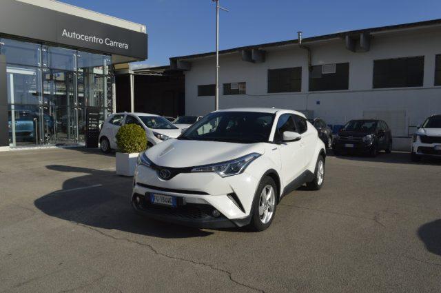 TOYOTA C-HR 1.8 Hybrid E-CVT Business