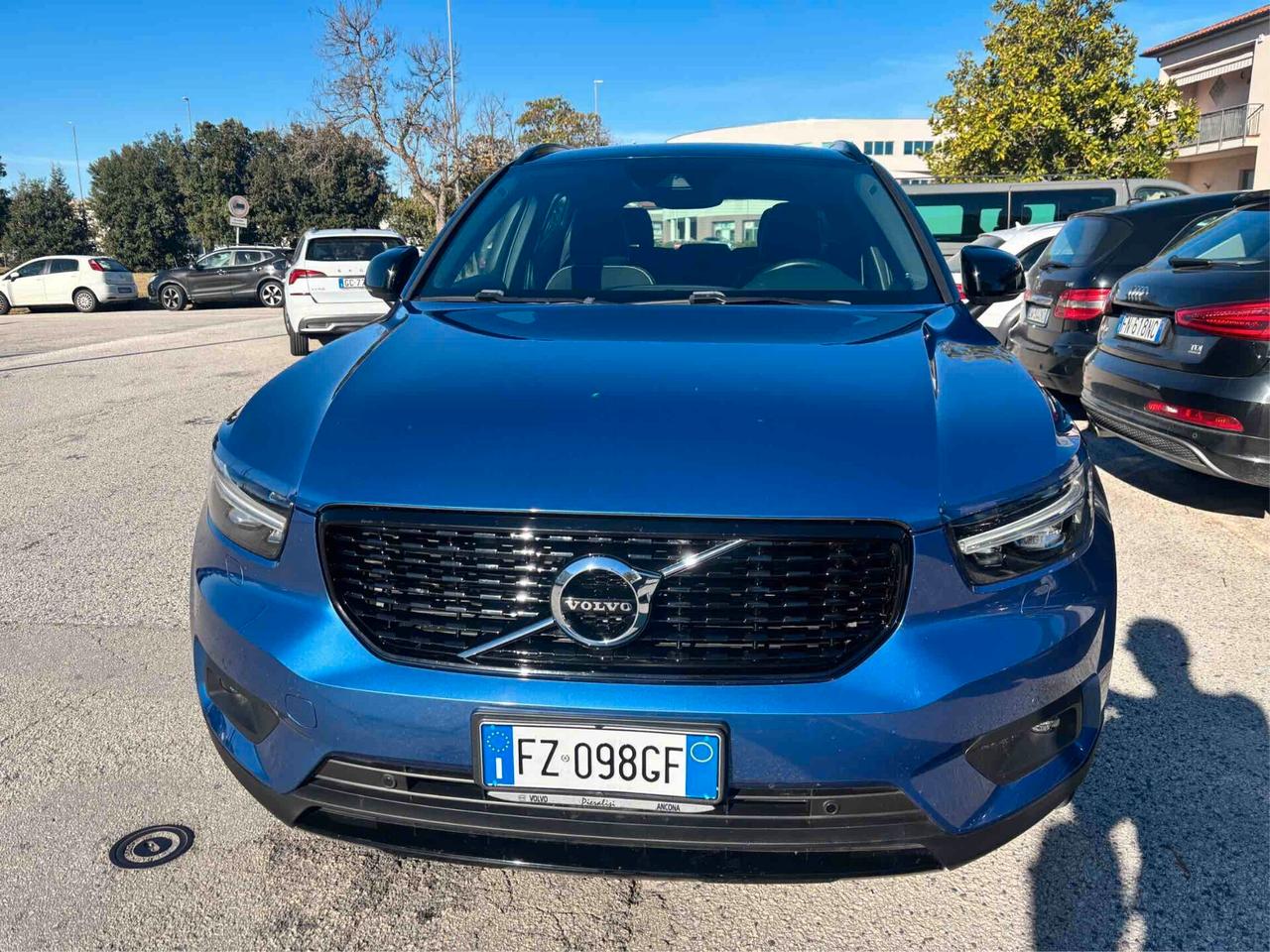 Volvo XC40 T3 R-design