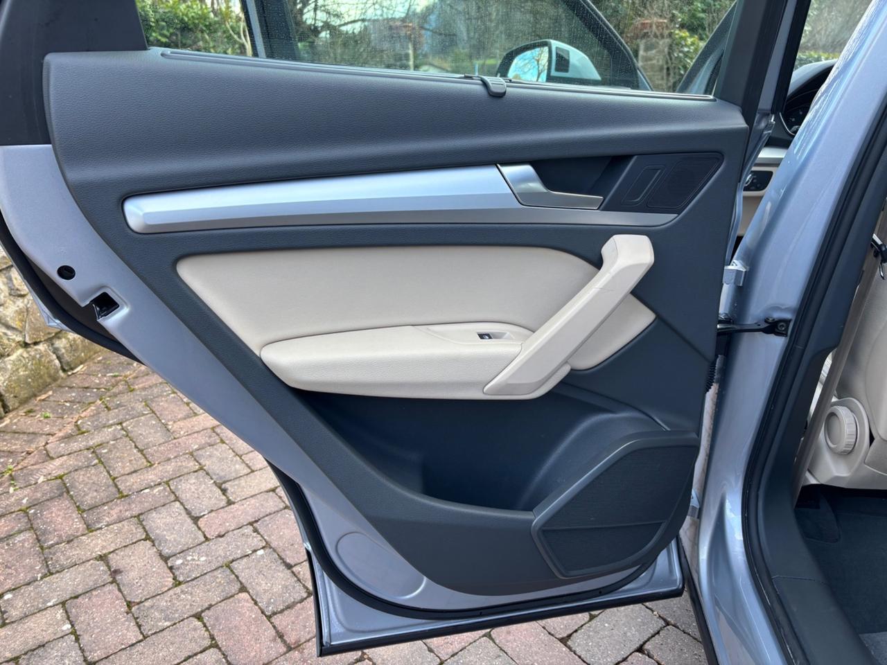 Audi Q5 40 TDI quattro S tronic Business