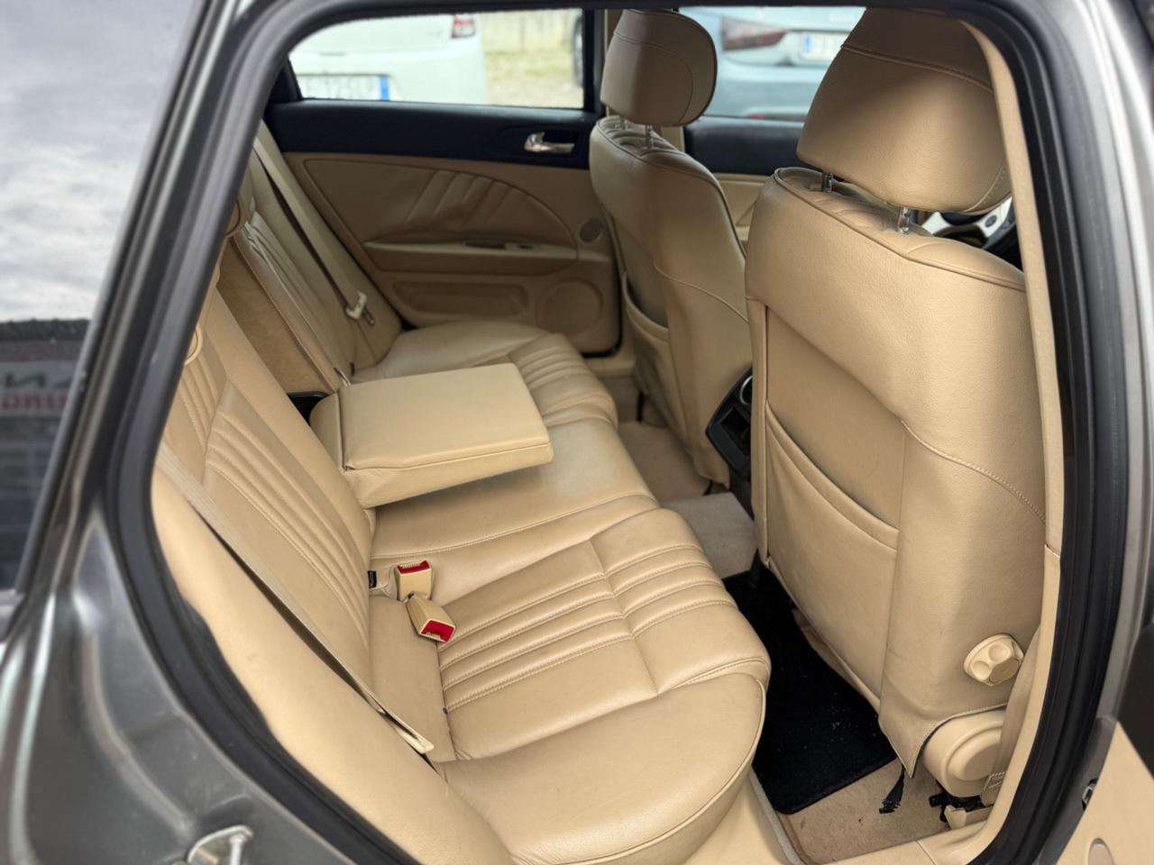 Alfa Romeo 159 1.9 JTDm 16V Sportwagon Distinctive