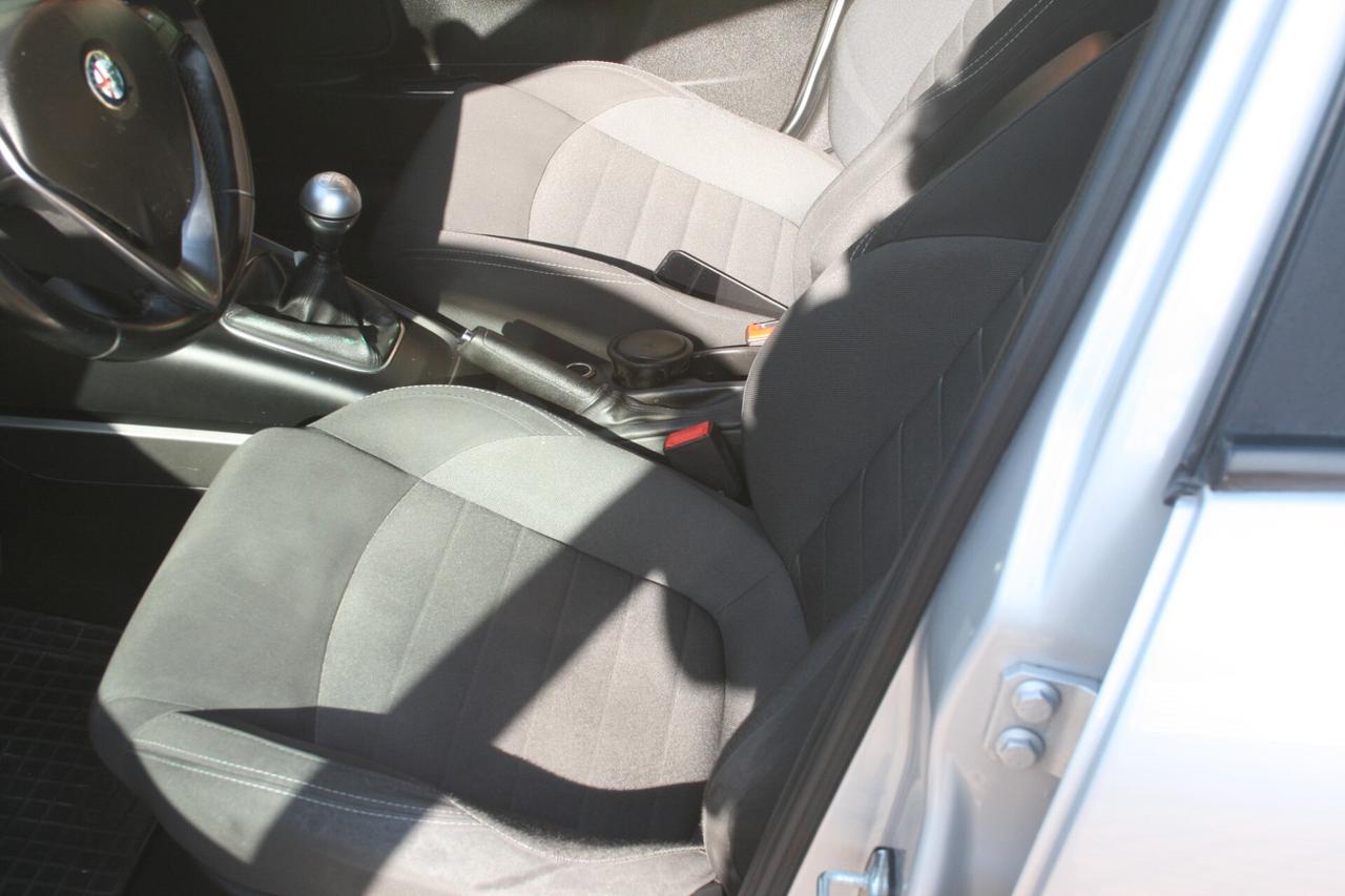 Alfa Romeo Giulietta 1.6 JTDm-2 120 CV Distinctive