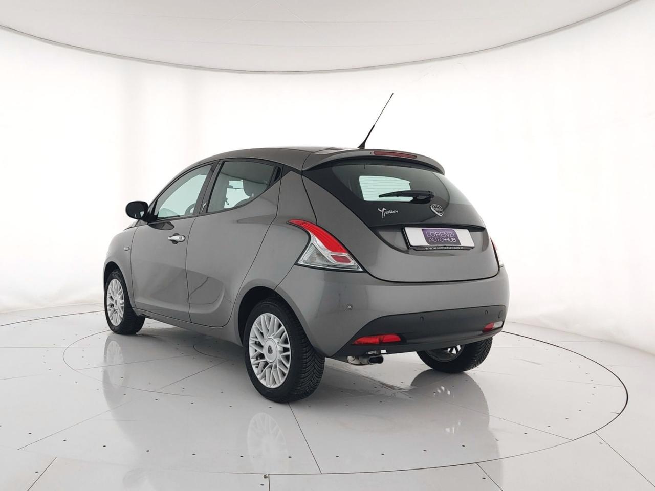 LANCIA Ypsilon 1.2 8v Silver c/clima 69cv NEOPATENTATI+ALCANTARA