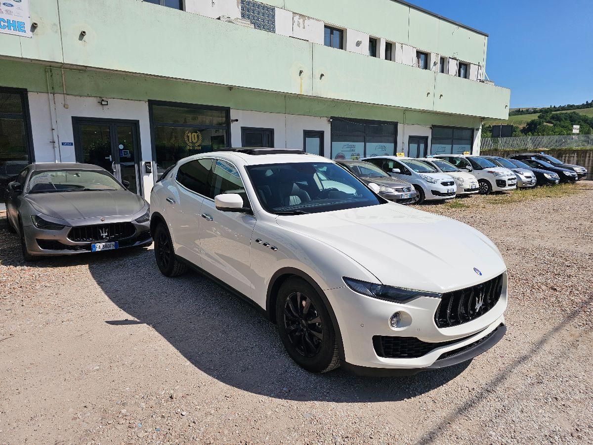 MASERATI LEVANTE V6 DIESEL 250CV Q4 GARANZ 12 MESI FINANZ
