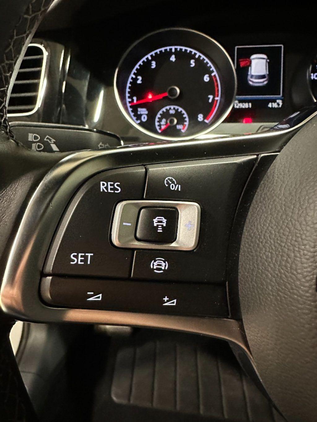 Volkswagen Golf 1.5 TSI ACT 5p. Sport R Line - Carplay - ACC