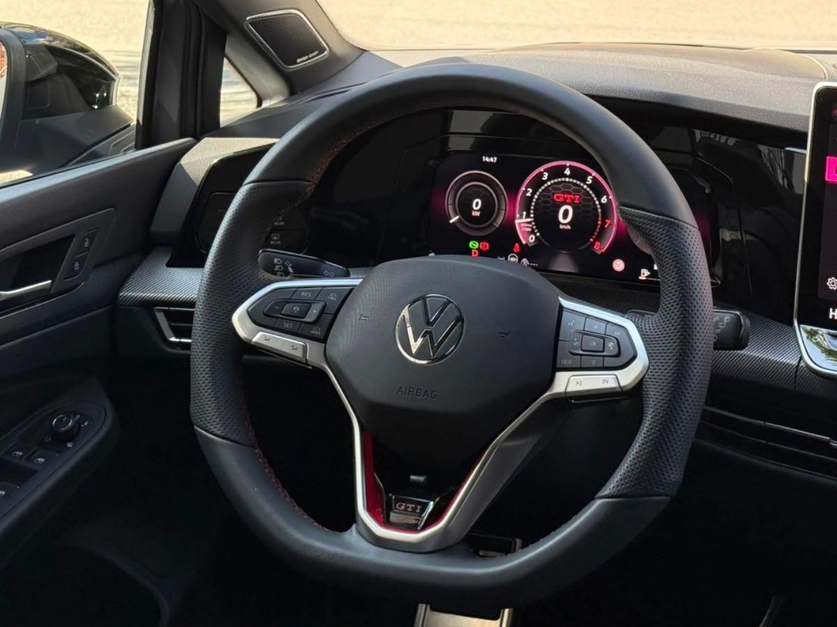 New Volkswagen Golf 8.5 GTI 2.0 TSI 265 CV