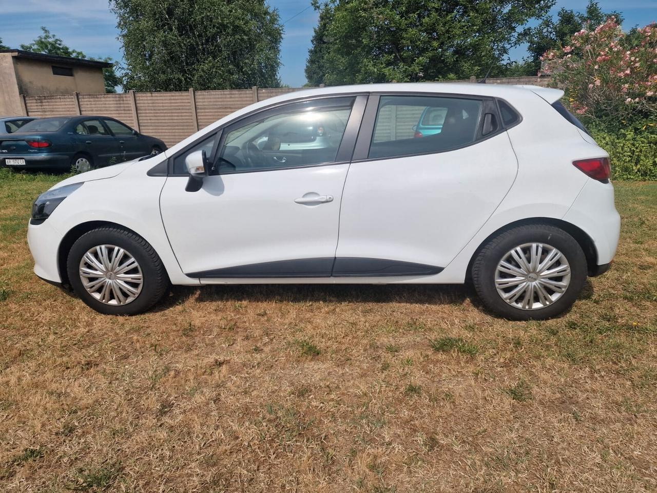 Renault Clio 1.5 dCi 75CV ADATTA NEOPATENTATI