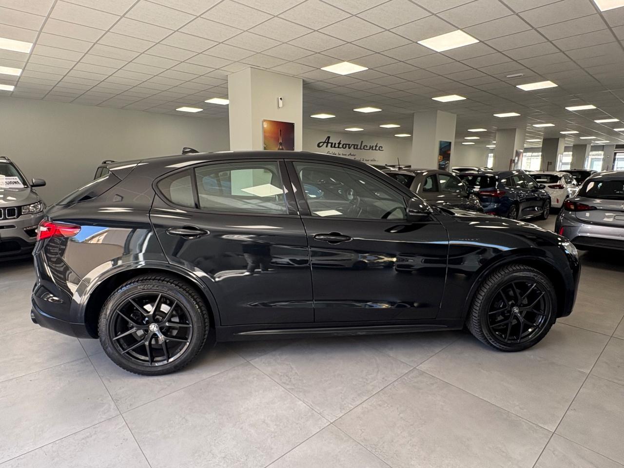 Stelvio Veloce 2.0 280CV 2020 km91000 Total black