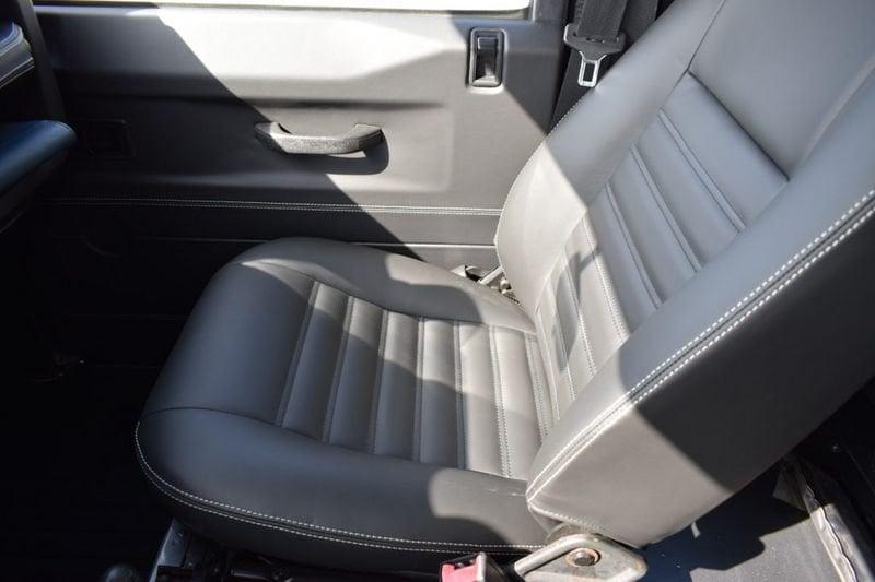 Land Rover Defender 110 2.4 TD4 CREW CAB