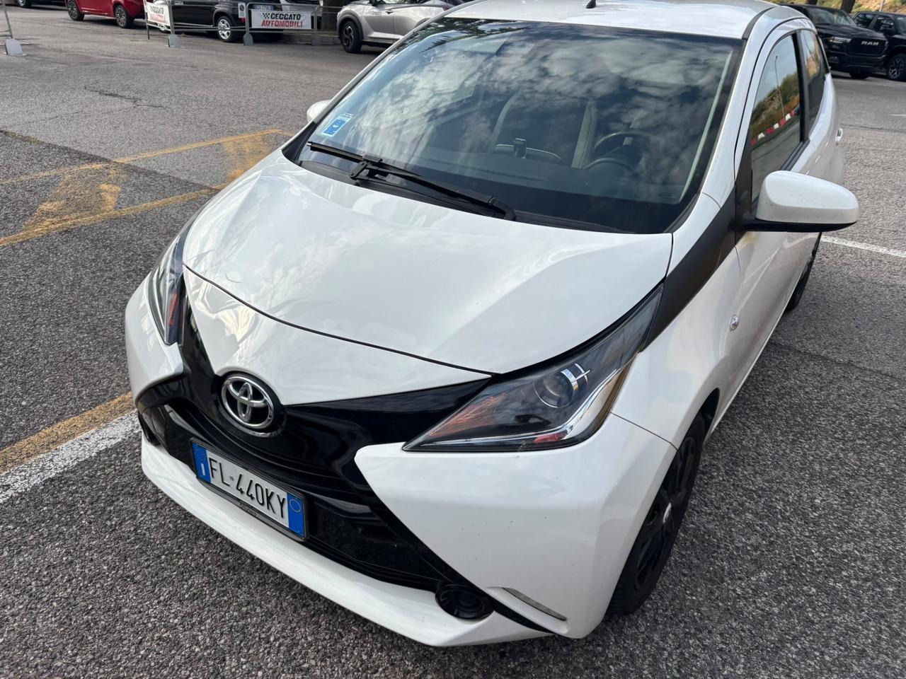 Toyota Aygo 1.0 VVT-i 5 p x-play TSS - OK NEOPATENTATI