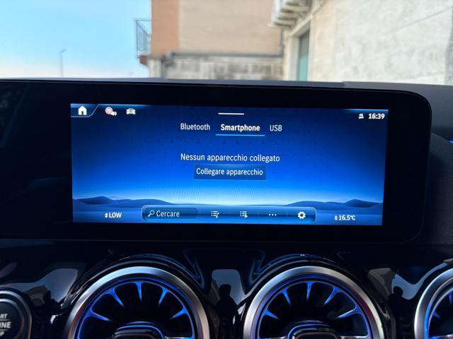 MERCEDES-BENZ GLA 200 d Automatic Premium Amg PACK NIGHT