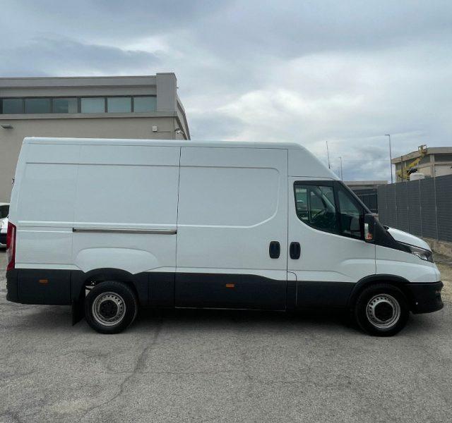 IVECO DAILY 35S16 VH2 FURGONE PASSO MEDIO/LUNGO 3 POSTI