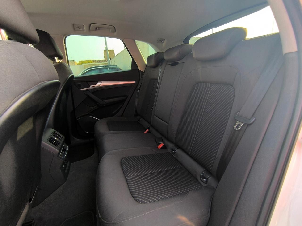 Audi Q5 40 TDI quattro S tronic Business Advanced