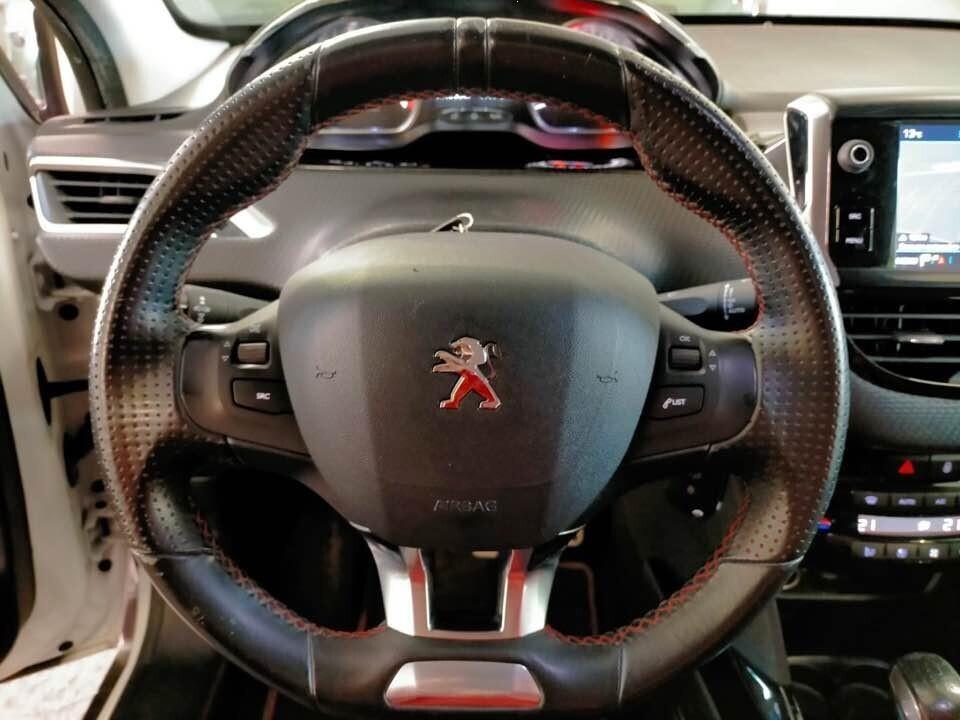 PEUGEOT 2008 1.2 PureTech 110 SeS GT LINE