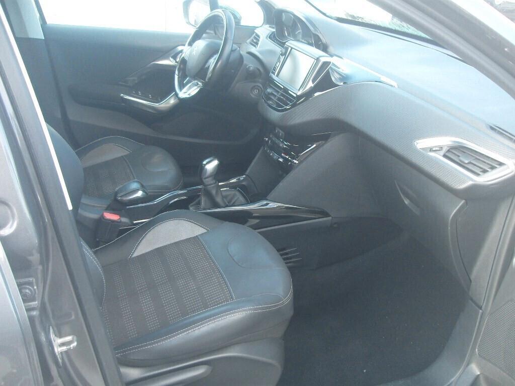 Peugeot 2008 BlueHDi 100 Allure - 2015