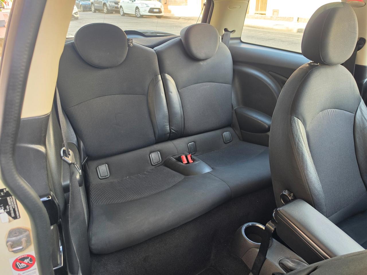 Mini Cooper SD Clubman 2.0 16V D Automatica