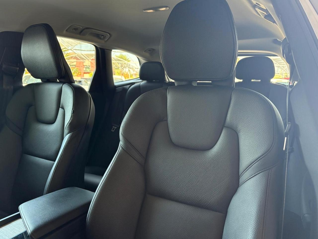 Volvo XC 60 B4 (d) automatico Plus Bright