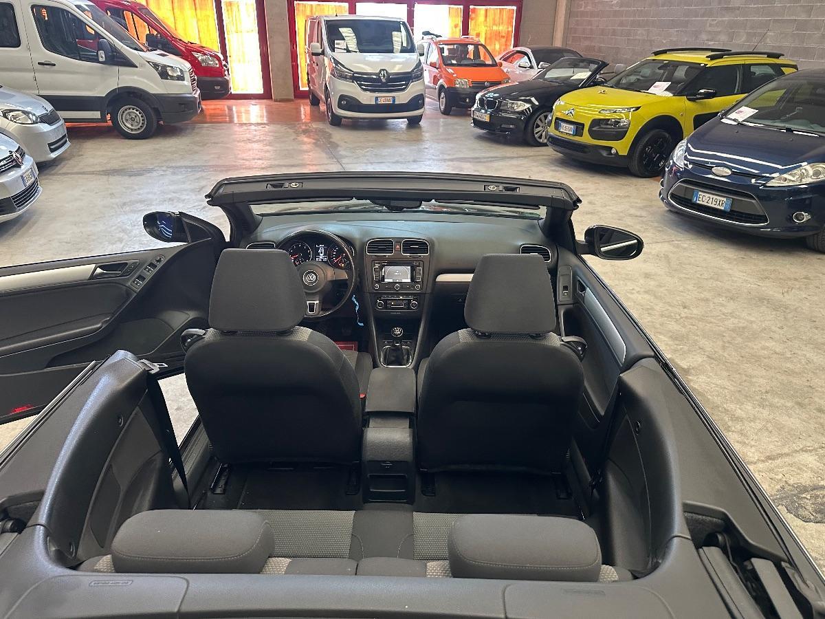 VOLKSWAGEN - Golf Cabrio