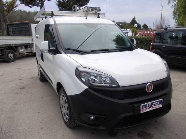 Fiat Doblò 1.4 T-Jet con o senza allestimento