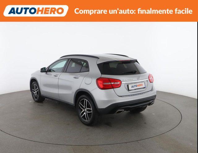MERCEDES-BENZ GLA 200 d Automatic Sport