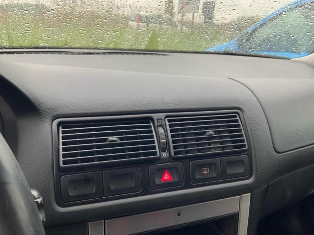 VOLKSWAGEN Golf 1.6 16V cat 5p. Highline Plus