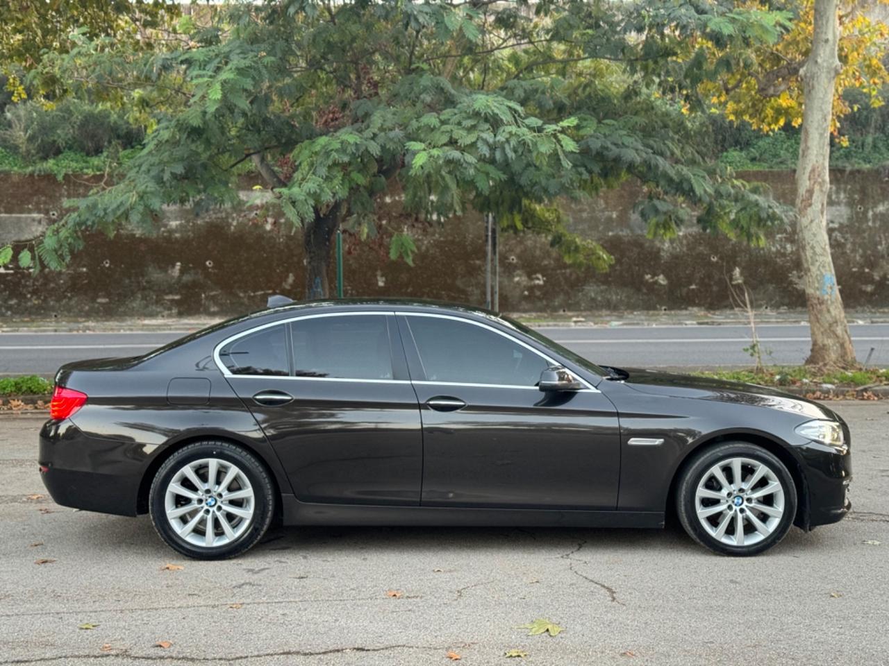 Bmw serie 5 F10 528i xDrive restayling 2015