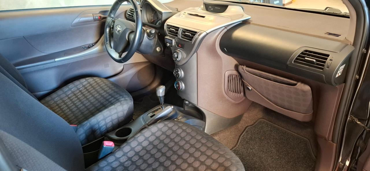 Toyota iQ 1.0 Multidrive