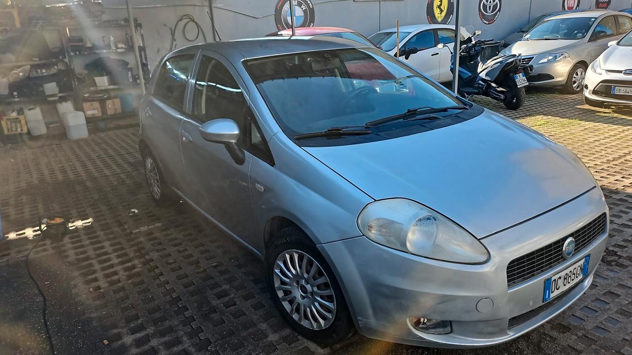 Fiat Punto GRANDE PUNTO 1.2 5P