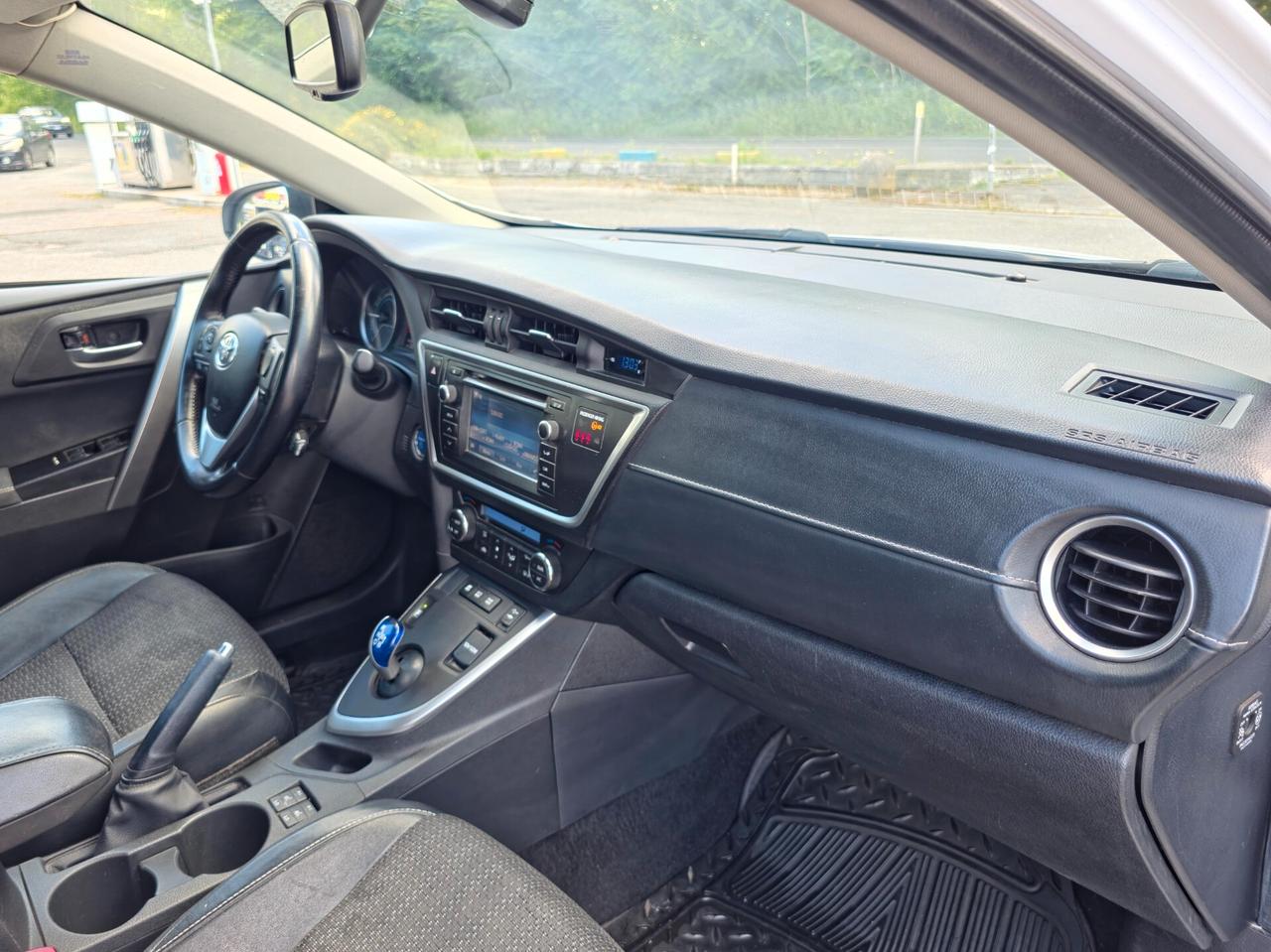 Toyota Auris Touring Sports 1.8 Hybrid Active 2015-E6 Automatico NEO